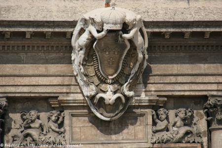 Au balcon de l'Hôtel de Ville de Marseille (I)...